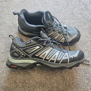 Salomon Women's Waterproof Hiking Boot